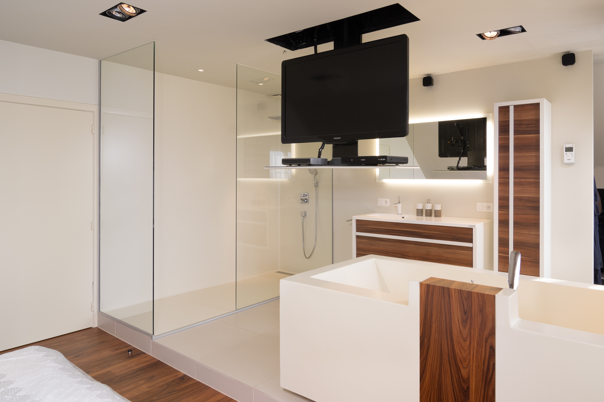 Hansgrohe Pura Vida kraanwerk met Detremmerie meubel in badkamer te Ledegem